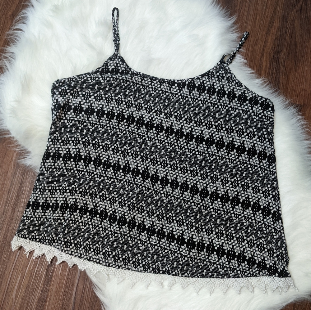 Mossimo B&W Lace Trim Cami / Size Lrg